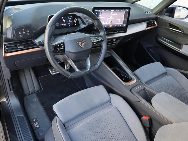 Cupra Born 150KW Panodak | Warmtepomp | 360°Camera | Memory | Stoel&Stuurverwarming | 18"Inch |