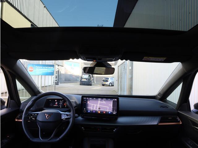 Cupra Born 150KW Panodak | Warmtepomp | 360°Camera | Memory | Stoel&Stuurverwarming | 18"Inch |