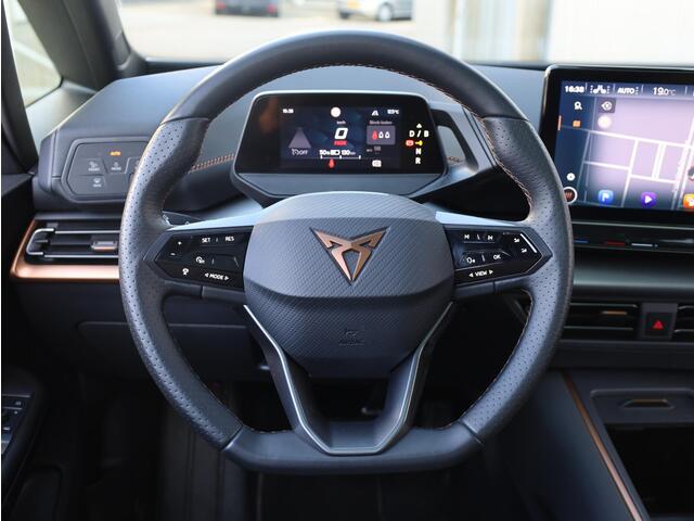 Cupra Born 150KW Panodak | Warmtepomp | 360°Camera | Memory | Stoel&Stuurverwarming | 18"Inch |