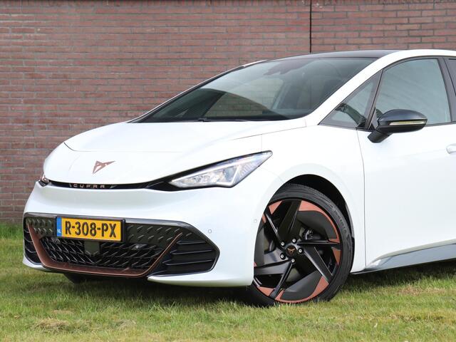 Cupra Born Adrenaline 62 kWh 231pk E-Boost | Achteruitrijcamera | Adaptieve Cruise Control | Stuurverwarming | Apple Carplay / Android Auto