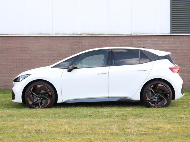 Cupra Born Adrenaline 62 kWh 231pk E-Boost | Achteruitrijcamera | Adaptieve Cruise Control | Stuurverwarming | Apple Carplay / Android Auto