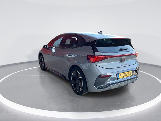 Cupra Born Adrenaline 62 kWh 230pk · Camera · Beats Audio · Keyless · Apple/Android Car Play · Parkeerassistent · Stoelverwarming · Sfeerverlichting · Voorklimatisering ·