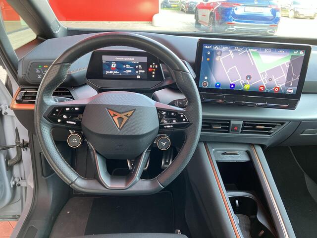 Cupra Born Adrenaline 62 kWh 230pk · Camera · Beats Audio · Keyless · Apple/Android Car Play · Parkeerassistent · Stoelverwarming · Sfeerverlichting · Voorklimatisering ·