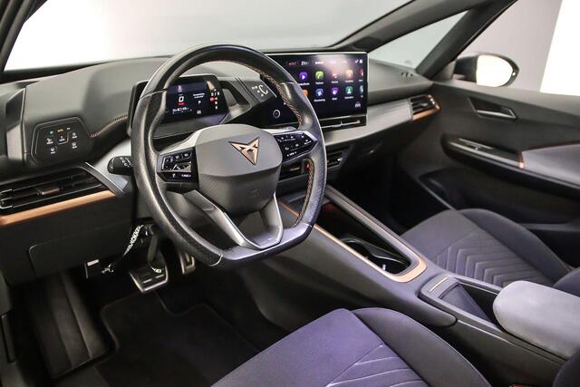 Cupra Born Business 204pk Automaat Adaptive cruise control, Navigatie, Achteruitrijcamera, Stuurwiel verwarmd, Parkeersensoren, App connect, LED koplampen