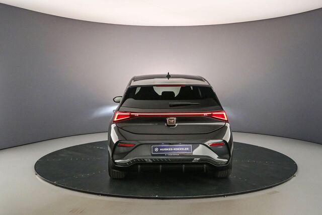 Cupra Born Business 204pk Automaat Adaptive cruise control, Navigatie, Achteruitrijcamera, Stuurwiel verwarmd, Parkeersensoren, App connect, LED koplampen