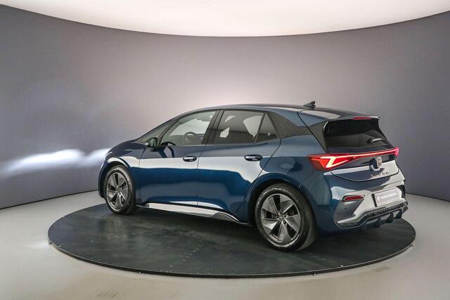 Cupra Born Impulse 204pk Automaat Parkeersensoren, App connect, Stuurwiel verwarmd, LED koplampen, Airco, DAB, Radio, Bluetooth