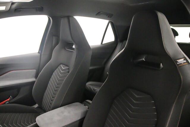 Cupra Born Impulse 204pk Automaat Parkeersensoren, App connect, Stuurwiel verwarmd, LED koplampen, Airco, DAB, Radio, Bluetooth