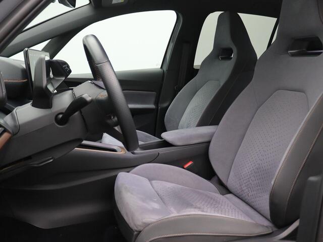 Cupra Born Performance 62 kWh 231PK Achteruitrijcamera, BeatsAudio, stuur/stoelverwarming, side assist, DCC, keyless, alarm, 20'' lichtmetaal