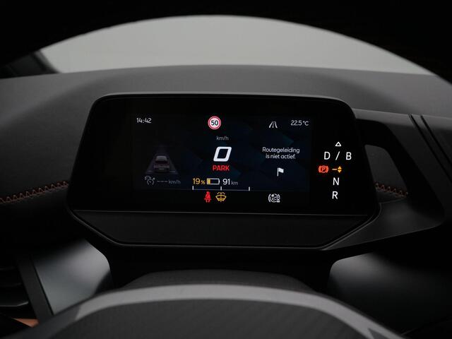 Cupra Born 77 kWh 231 pk eBoost Business | Warmtepomp | Stuur-/stoelverwarming | Achteruitrijcamera | Navigatie | Adaptive Cruise