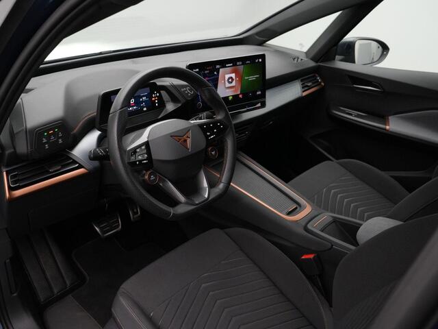 Cupra Born Performance 82 kWh 231 pk | Achteruitrijcamera | Navigatie | Adaptive Cruise | Stuurwiel verwarmd