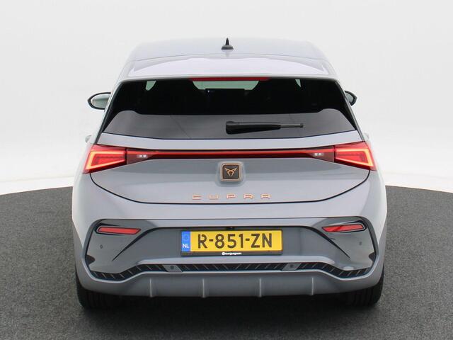 Cupra Born Adrenaline 62 kWh 231 Pk | Adaptive Cruise | Full LED | Camera | Stoel Verwarming | Carplay | Beats Audio | 19 Inch | 2.732 Km!!