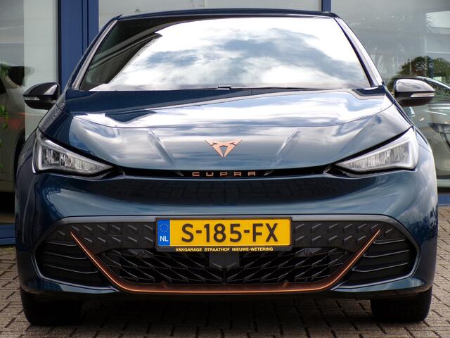 Cupra Born Adrenaline 62 kWh, LED / Camera + Sensoren / Carplay + Android Auto / Stoelverwarming / 19' LMV