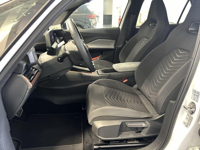 Cupra Born Business 62 kWh · Camera · Apple/Android Car Play · Navigatie · P-Sensoren · Stuurwiel Verwarming · 18'' Inch ·