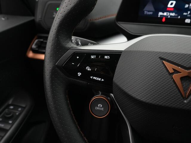 Cupra Born Performance 82 kWh 231 pk eBoost | Achteruitrijcamera | Navigatie | Stuur verwarmd