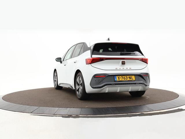 Cupra Born Business 62 kWh · Camera · Apple/Android Car Play · Navigatie · P-Sensoren · Stuurwiel Verwarming · 18'' Inch ·