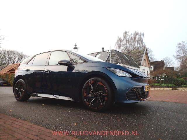 Cupra Born Copper Edition One 62 kWh PANODAK/CAMERA/STOEL EN STUUR VERWARMING