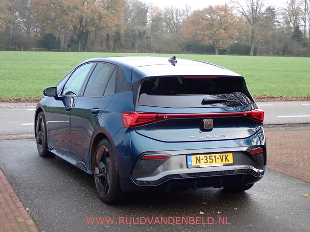 Cupra Born Copper Edition One 62 kWh PANODAK/CAMERA/STOEL EN STUUR VERWARMING