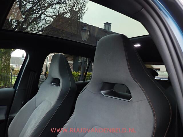 Cupra Born Copper Edition One 62 kWh PANODAK/CAMERA/STOEL EN STUUR VERWARMING