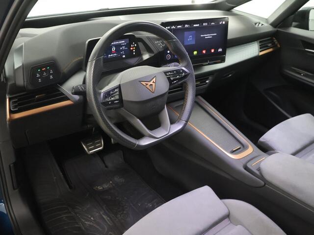 Cupra Born Performance One 62 kWh | SOH 94% | Sportstoelen | Navigatie | Ele.verstelbare stoelen + geheugen | Camera | Apple CarPlay/Android Auto | Panoramadak | LED | ERGO Stoelen | Stuur/stoelverwarming |