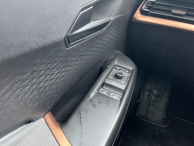 Cupra Born Business Plus 62 kWh / Camera / carplay / Led / Stuurverwarming