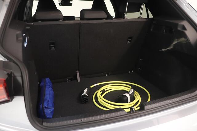 Cupra Born Adrenaline One 62 kWh | Parkeersensoren| Adaptieve cruise control | Navigatie | Climate control | AppleCarplay AndroidAuto | LED koplampen |