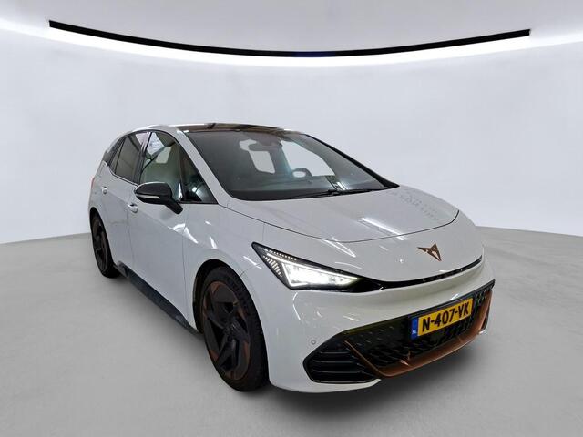 Cupra Born Copper Edition One 62 kWh / PANO/ 360 CAMERA/ PARK. SENSOREN/ HEAD-UP DISPLAY/ MASSAGE FUNCTIE/ STOELVERWARM./ LED/ NAVI/ CLIMA