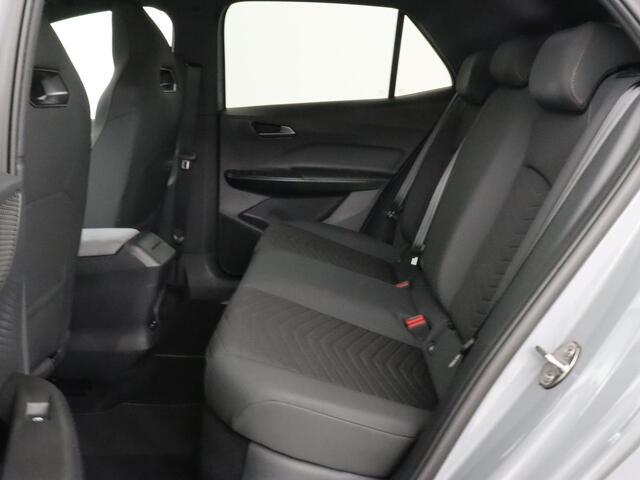 Cupra Born Adrenaline One 62 kWh | Stoelverwarming | Adaptive cruise | Camera | Carplay | Stuurverwarming | Sfeerverlichting | Navigatie | Full LED | Keyless