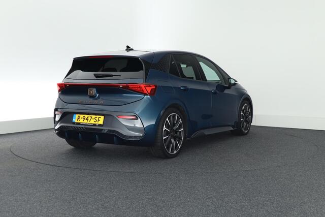 Cupra Born Performance 231pk 62 kWh SOH 89% Alcantara Sportstoelen Camera Stoelverwarming Keyless Elek. Verstelbare Stoelen Beats