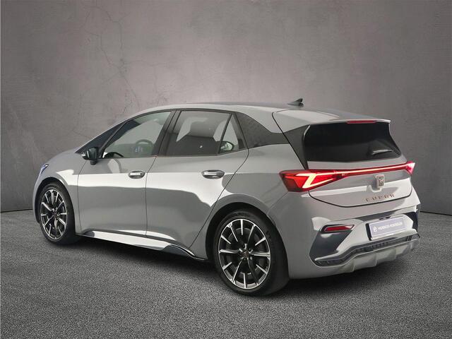 Cupra Born Performance 230pk Automaat Adaptive cruise control, Beats audio, Achteruitrijcamera, LED koplampen, Stuurwiel verwarmd, Parkeersensoren, App connect