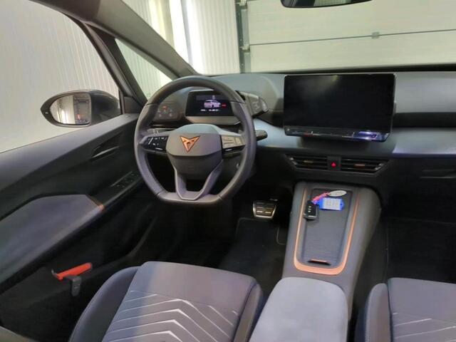 Cupra Born Business 62 kWh Airco ECC Navi Carplay Adaptive Cruise Control PDC VA + Camera Full LED 18" LM Velgen