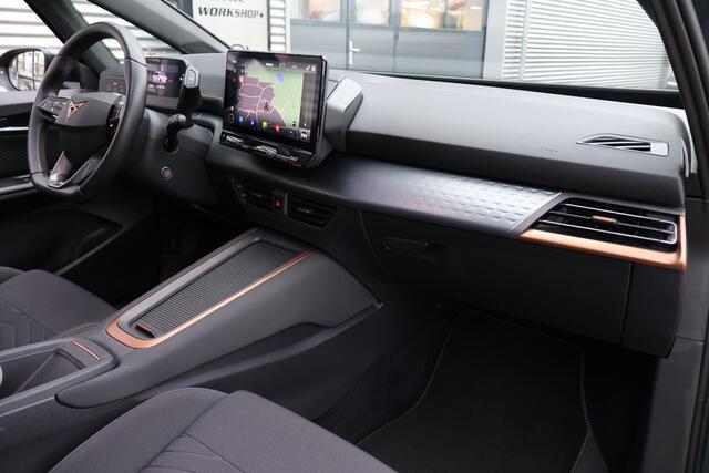 Cupra Born Business 62 kWh 2e Eigenaar | Volledig onderh | BTW | NL-Auto | Stuurverwarming | Camera | Navi | Sfeer | Carplay | Ad Cruise | DAB | Full Led | Keyless | Start/Stop | PDC