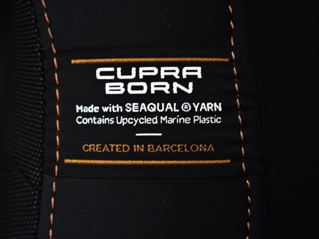 Cupra Born 204pk Business 62 kWh · Camera · Apple/Android Car Play · Navigatie · P-Sensoren · Verkeersbord Herkenning · 18'' Inch ·