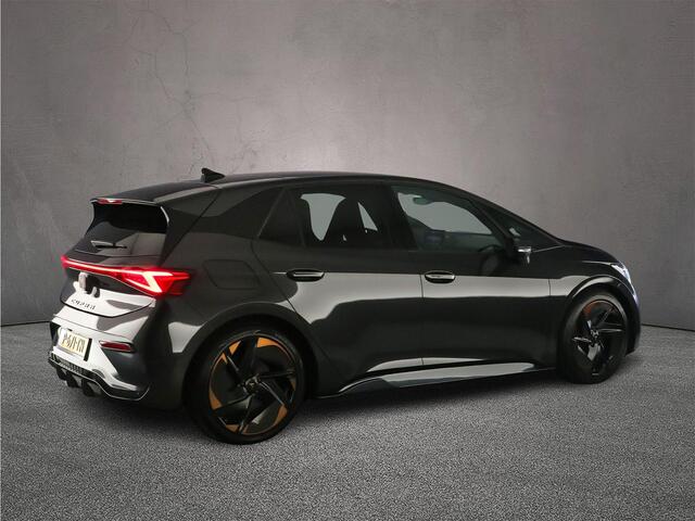 Cupra Born Copper Edition One 204pk Automaat Panoramadak, Head up display, Adaptive cruise control, 360 camera, Achteruitrijcamera, LED koplampen, Navigatie
