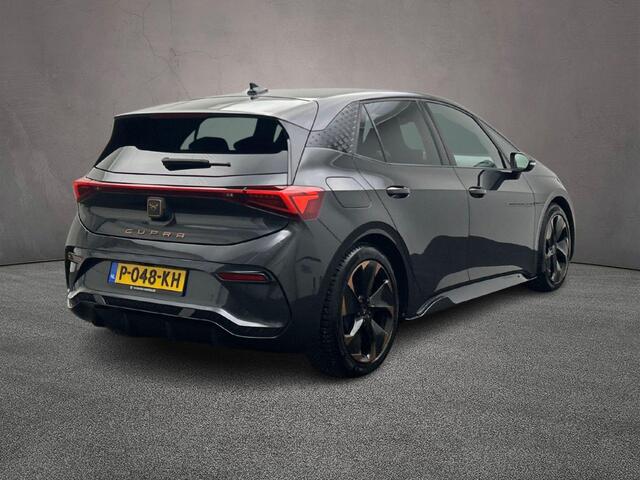 Cupra Born Adrenaline One 204pk Automaat Adaptive cruise control, Navigatie, Achteruitrijcamera, LED koplampen, Stuurwiel verwarmd, Parkeersensoren, App connect