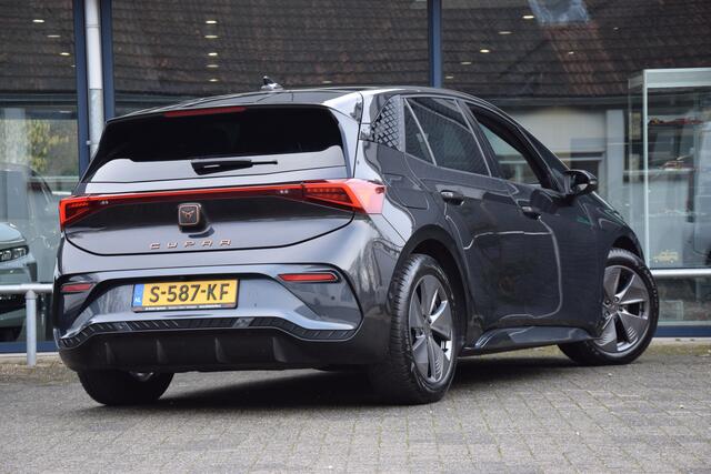 Cupra Born Business 62 kWh | Org. NL | BOVAG Garantie | Cruise control adaptief met stop&go en stuurhulp | Rondzicht camera | Apple Carplay/Android Auto | Stuurwielverwarming |