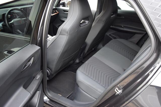 Cupra Born Business 62 kWh | Org. NL | BOVAG Garantie | Cruise control adaptief met stop&go en stuurhulp | Rondzicht camera | Apple Carplay/Android Auto | Stuurwielverwarming |