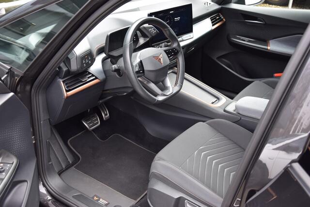 Cupra Born Business 62 kWh | Org. NL | BOVAG Garantie | Cruise control adaptief met stop&go en stuurhulp | Rondzicht camera | Apple Carplay/Android Auto | Stuurwielverwarming |