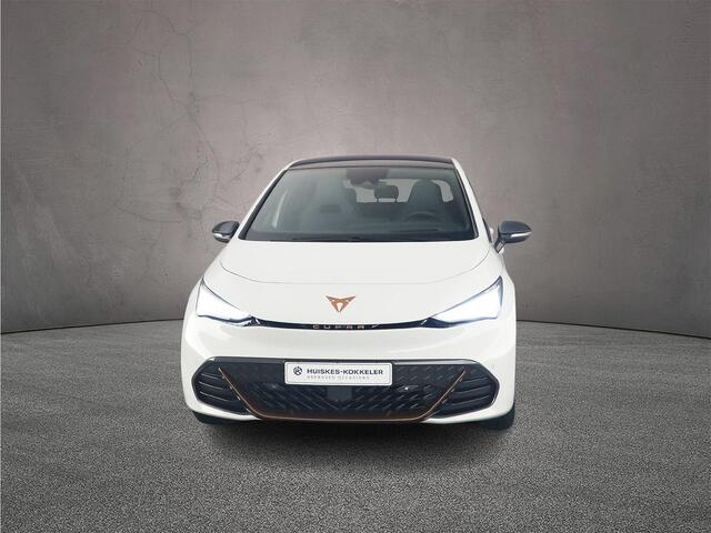 Cupra Born Copper Edition One 204pk Automaat Warmtepomp, Panoramadak, Adaptive cruise control, 360 camera, Navigatie, Achteruitrijcamera, LED koplampen, Stoelverwarming, Parkeersensoren