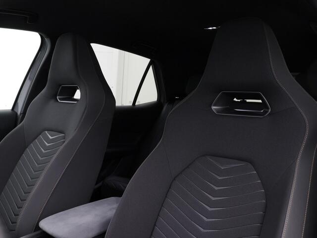 Cupra Born Business 62 kWh 204pk · Camera · Aadaptive Cruise Control · Sfeerverlichting · Rijprofielselectie · Apple/Android Car Play · Sportstoelen · Navigatie · 19"Velgen ·