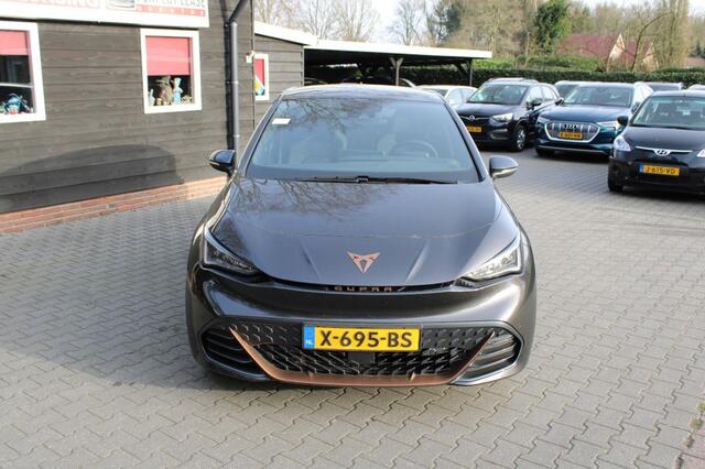 Cupra Born ESSENTIAL 62 KWH 204PK - Carplay Led