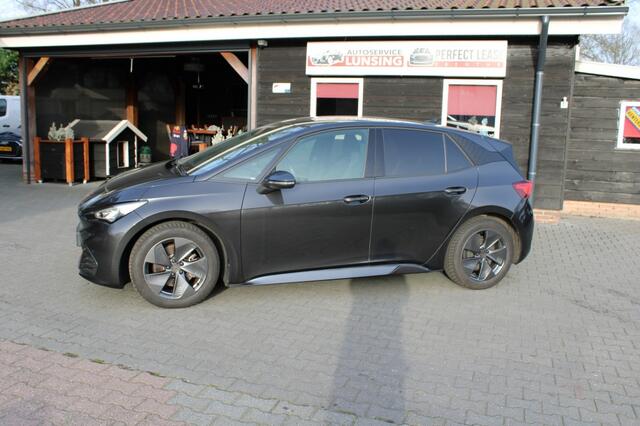 Cupra Born ESSENTIAL 62 KWH 204PK - Carplay Led