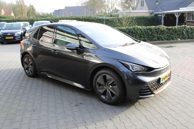 Cupra Born ESSENTIAL 62 KWH 204PK - Carplay Led