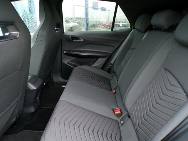 Cupra Born Business 62 kWh, SOH 96.2 % / Full LED / Carplay + Android Auto / Camera + Sensoren / 18' LMV