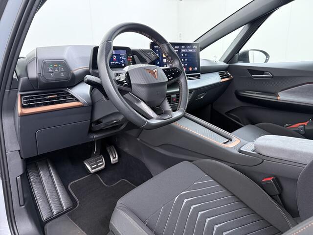Cupra Born Edition 62kWh 3 Fase Navi Ecc Apple Carplay Android 18"lm Adaptive-Cruise Pdc SOH 93% Stoel+Stuurverwarming Privacy Glas Lmv Led Isofix DAB Bluetooth Rijstrooksensor 1e Eigenaar Origineel Nederlandse Auto Dealeronderhouden 11kw laden thuis