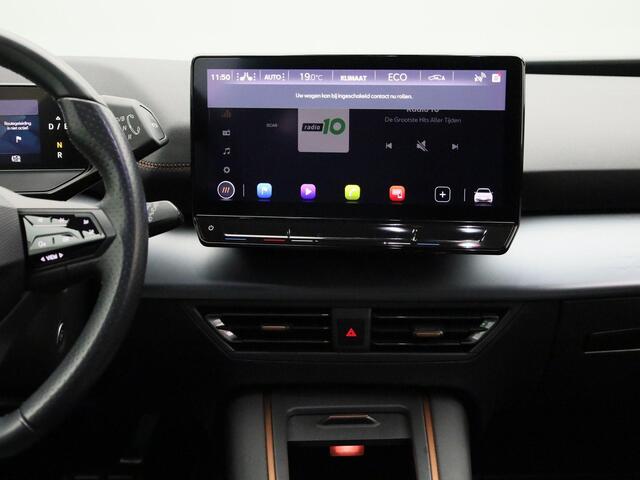 Cupra Born Performance One 62 kWh | Climate Control / ECC | Licht metalen velgen 19 inch | Cruise control Standaard | Navigatie | Elektrisch verst. stoelen | Stoelverwarming | LED koplampen | Park Distance Control voor en achter | Achteruitrijcamera |