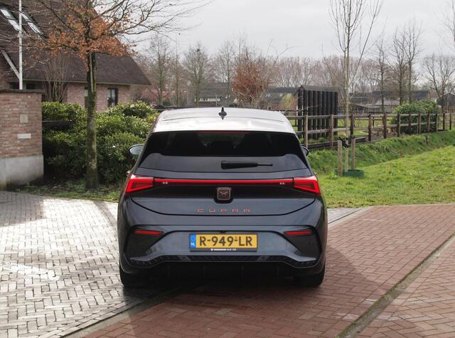 Cupra Born Adrenaline 62 kWh 230pk | Camera | Sfeerverlichting | Apple Carplay | Cruise Control |