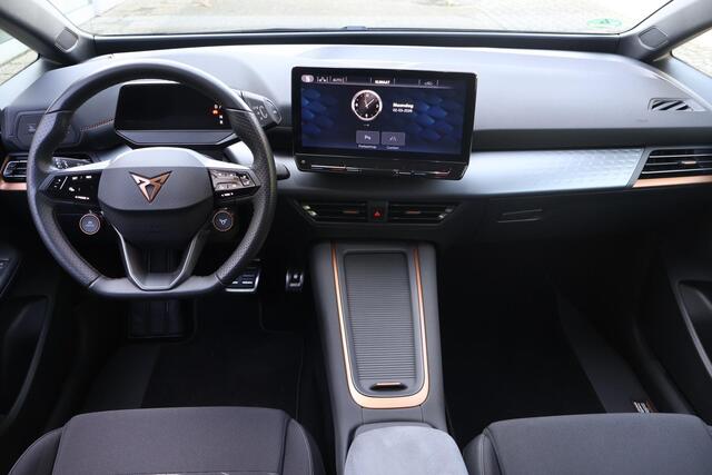 Cupra Born Copper Edition 62 kWh | Camera | Navi | Stoelverwarming | App-Connect |