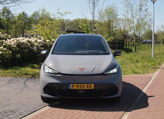 Cupra Born Performance One 62 kWh | Panoramadak | 360 Camera | Head-Up Display | Apple Carplay |