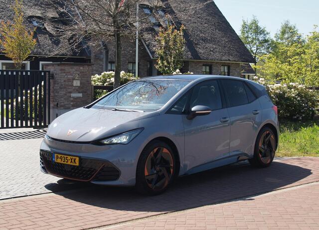 Cupra Born Performance One 62 kWh | Panoramadak | 360 Camera | Head-Up Display | Apple Carplay |