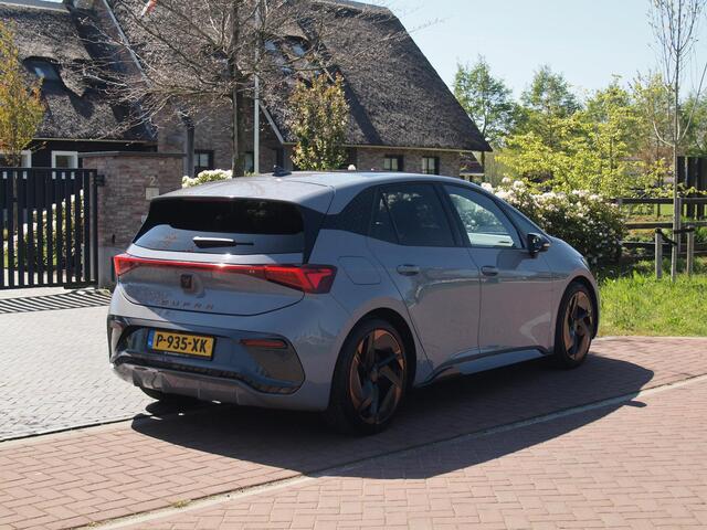 Cupra Born Performance One 62 kWh | Panoramadak | 360 Camera | Head-Up Display | Apple Carplay |